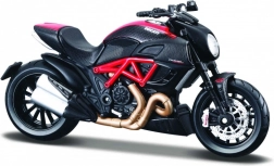 Modello di motocicletta Ducati Diavel Carbon con base 1:18