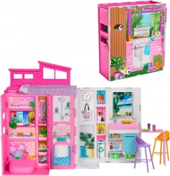 Casa accogliente di Barbie con arredamento