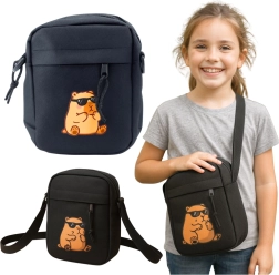 Borsa crossbody per bambini con capibara, tracolla regolabile, nera 19,5 × 14 cm