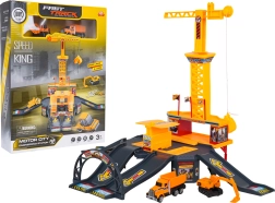 Parcheggio da cantiere con gru e veicoli