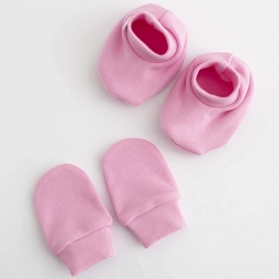 set di cotone per neonati – scarpine e guantini New Baby rosa 0–6 mesi