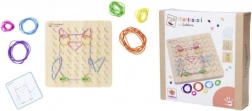 Tavola geometrica Montessori con elastici colorati