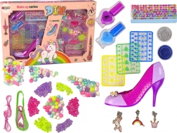 Set per unghie e gioielli colorato