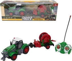 Trattore telecomandato con tubo per irrigazione