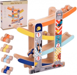 Pista divertente in legno per macchinine con scivolo