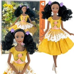 Bambola Woopie Royal Emi 32 cm con outfit alla moda e splendidi capelli neri