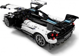 Modello assemblabile Pagani Huayra di Rastar 1:8