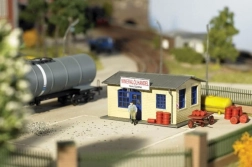 Piko Hobby negozio di oli Günther – kit di montaggio H0