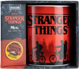 Stranger Things XL tazza con adesivo 500 ml
