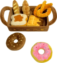 Magico cestino di peluche per bambini con prodotti da forno