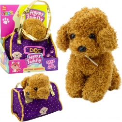 Cagnolino di peluche nella borsetta marrone