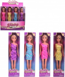 Bambola con abito elegante