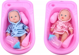 Bambola con set da bagno