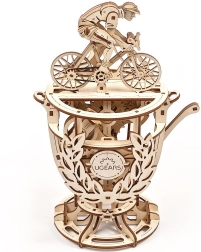Puzzle 3D meccanico in legno UGEARS Ciclista – trofeo con meccanismo mobile