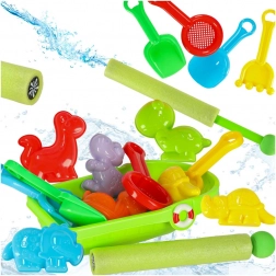 Letto per bambini con giocattoli per sabbia e pistola ad acqua