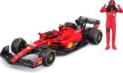 Ferrari F1 SF-23 1:24 con figurina del pilota e teca espositiva di Bburago
