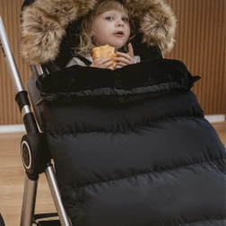 Sacco invernale per passeggino e slitta con cappuccio in pelliccia – nero