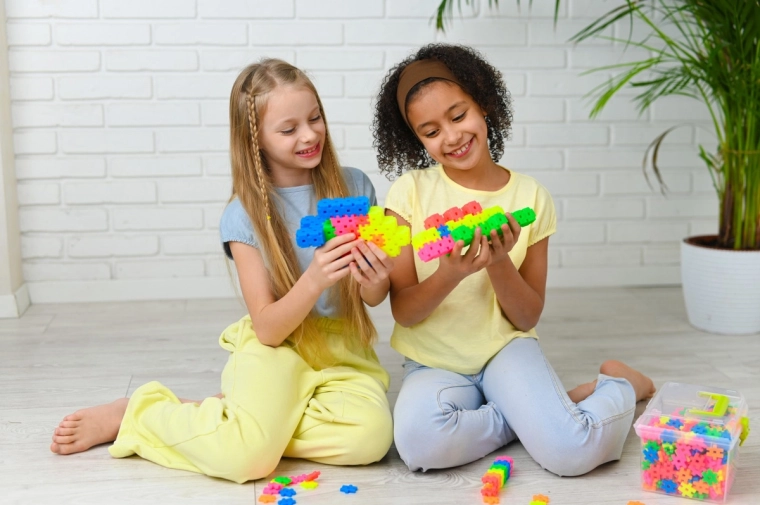 Collegamento facile e costruzioni creative