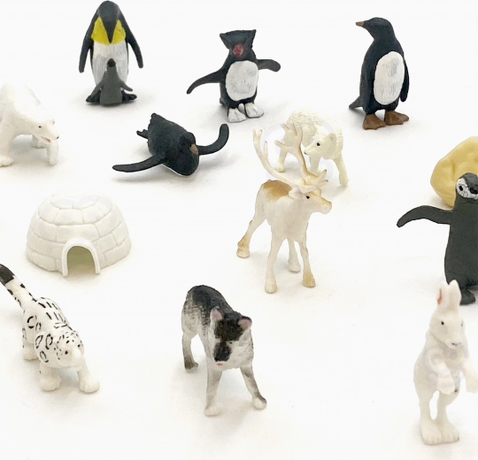 Realistiche figurine di animali polari