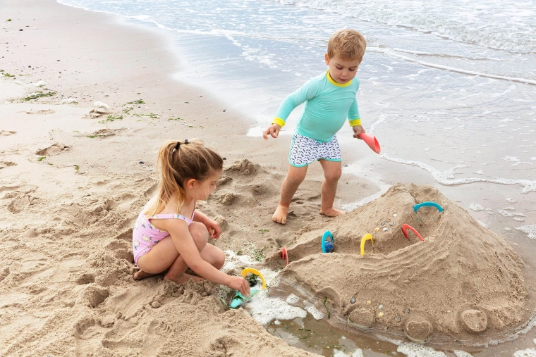 Gioco da spiaggia Quut Ringo – set con 6 anelli e pallina
