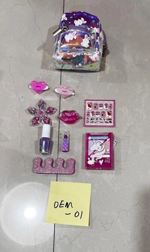 Set di styling per bambini con zainetto cosmetico