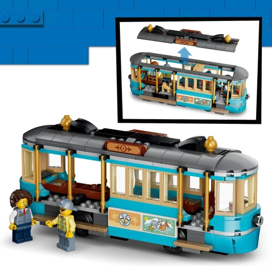 Tram ricco di dettagli