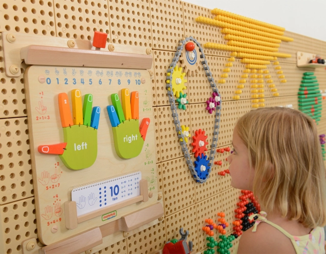 Parte di una parete educativa flessibile