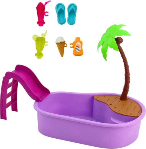 Piscina con scivolo e palma