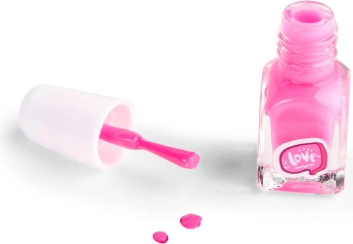 Colori vivaci degli smalti per un look d’effetto