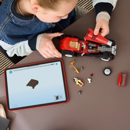 Costruzione intuitiva con l’app LEGO Builder