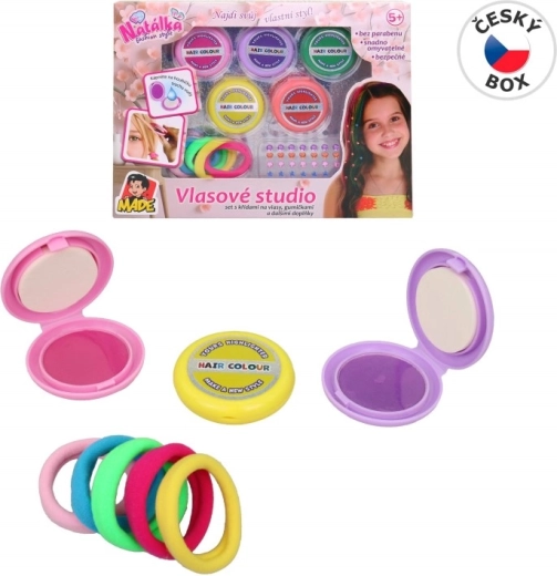 Studio per capelli con colori per capelli e accessori