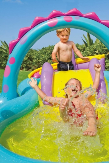 Scivolo e piscina per bambini in uno