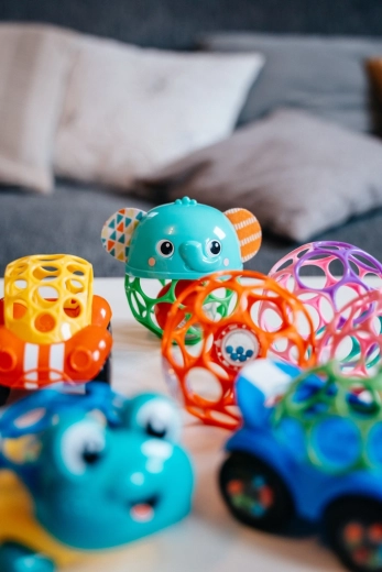 Stimolazione sonora con perline colorate