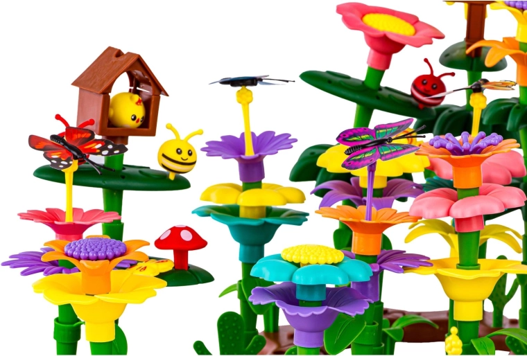 Pezzi colorati e decorazioni incl. insetti