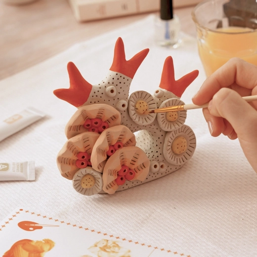 Dettagli fini e pittura come tocco finale