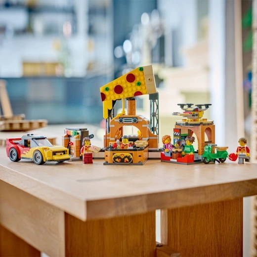Accessori e minifigure per giocare al ristorante