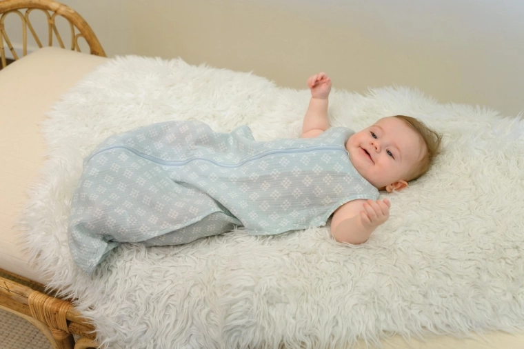 Sonno più sicuro senza scoprirsi e senza aggrovigliarsi