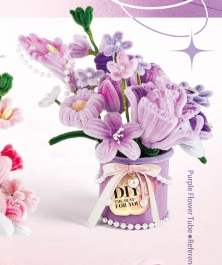 Set di fiori morbidi per creare un bouquet viola (DIY)