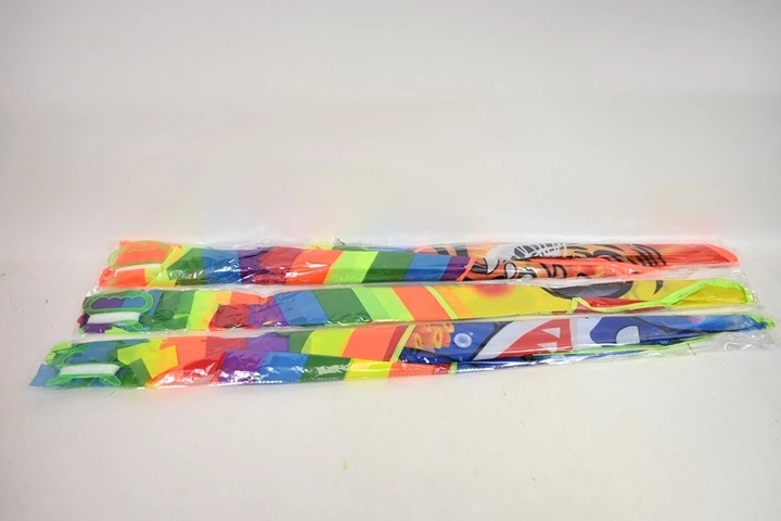 Aquilone variopinto volante per bambini