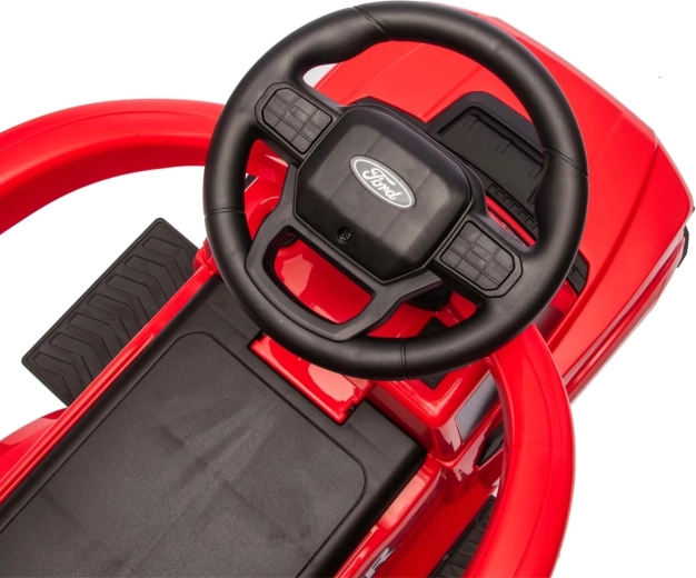 Divertimento e dettagli realistici Ford