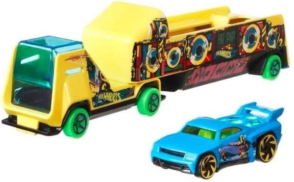 Camion e macchinina separati