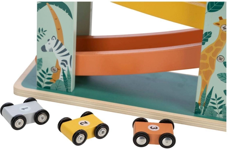 Tre automobiline con ruote gommate