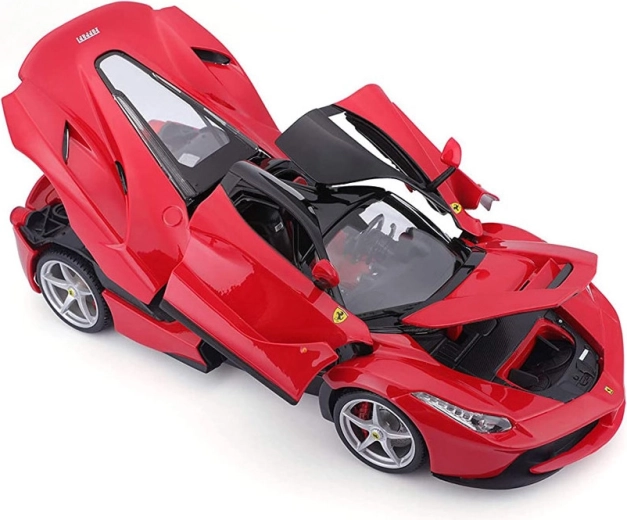 Riproduzione fedele della Ferrari LaFerrari