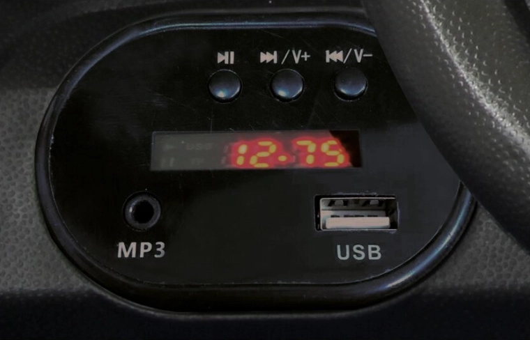Jamara Audi TT RS macchinina elettrica per bambini con soundboard