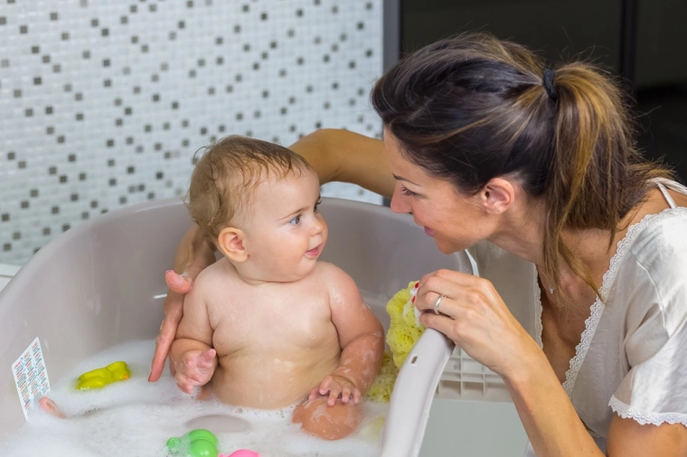 Forma ergonomica per neonato e bimbo più grande