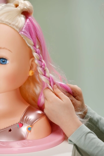 Lunghi capelli per acconciature creative