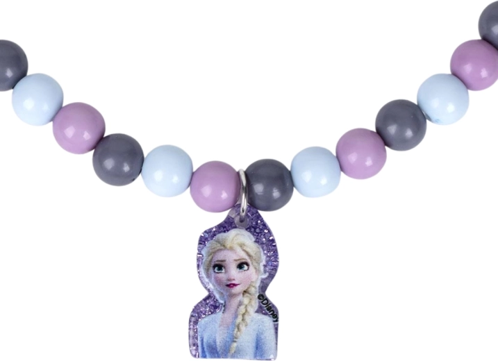 Collana con perline e ciondolo
