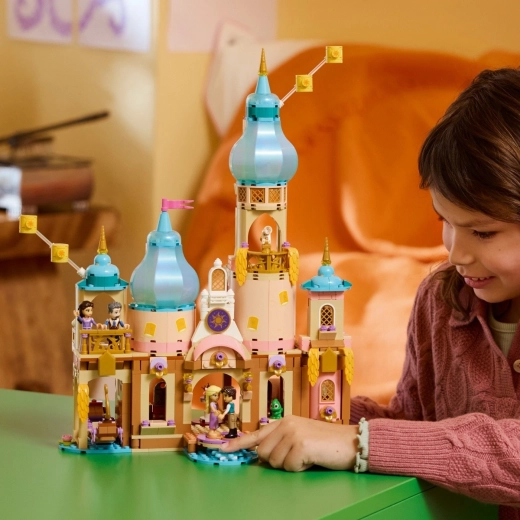 Funzioni interattive e barca per 2 mini-doll