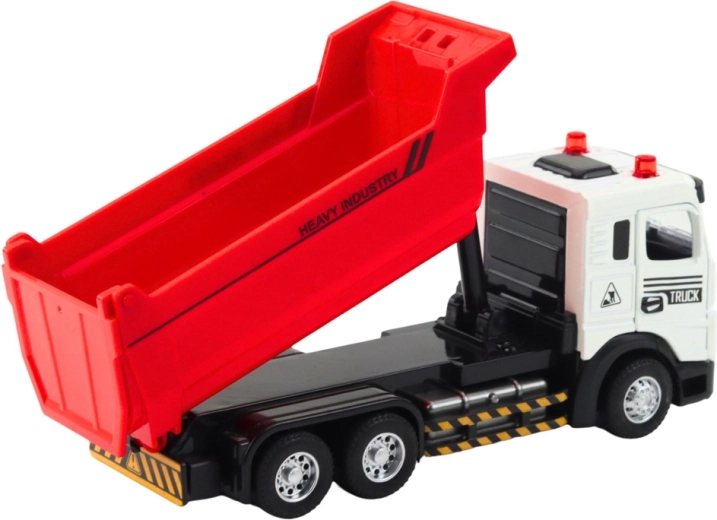 Cassone ribaltabile come su un vero veicolo