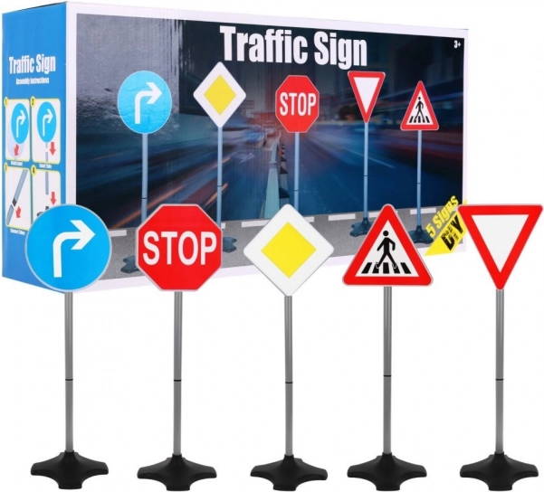 Set di 5 segnali stradali su supporti per piccoli conducenti 3+
